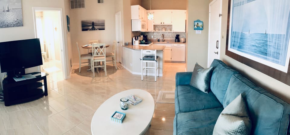 Open floor plan living room, dinette and kitchen