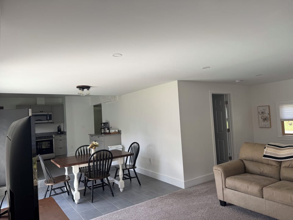 2nd family room and 3/4 bath with laundry