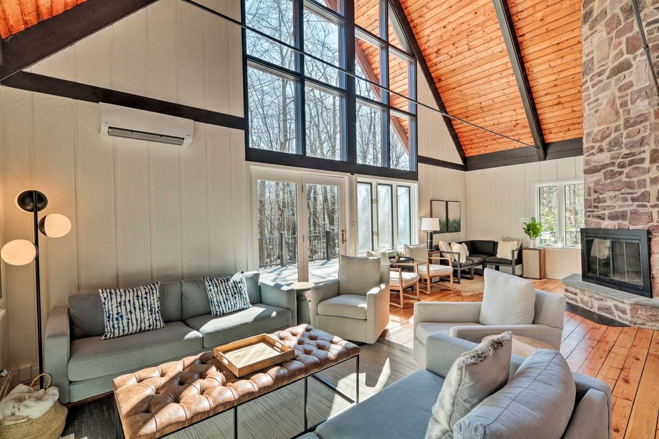 Make yourself at home in this recently renovated Poconos vacation rental cabin.