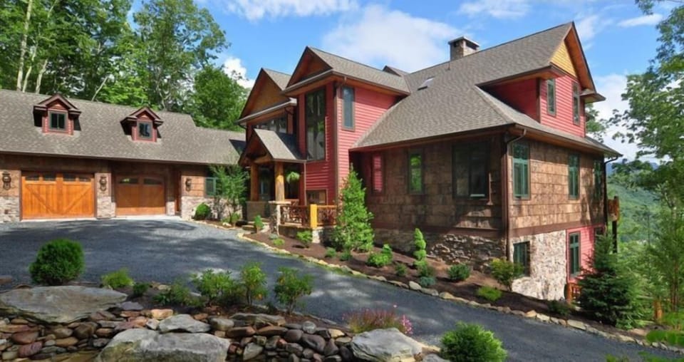 Welcome to Overlook Estate