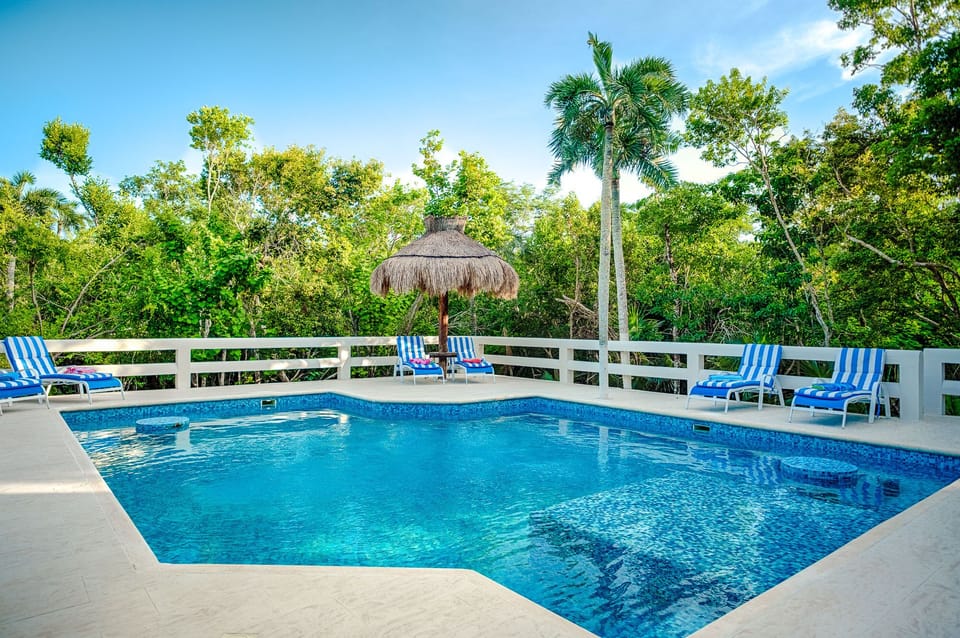 Private pool