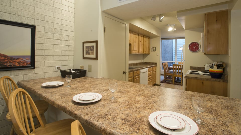 Kitchen bar