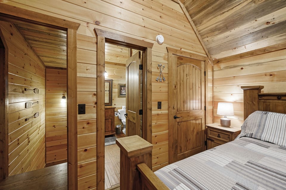 2nd Floor Bedroom #2 (2)