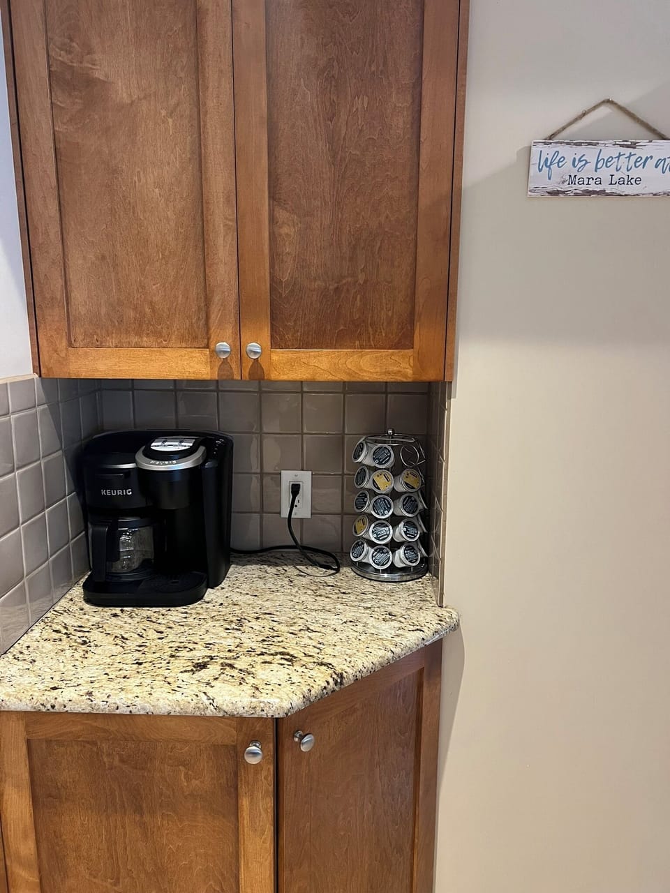 Coffee bar - combo keurig and coffee pot