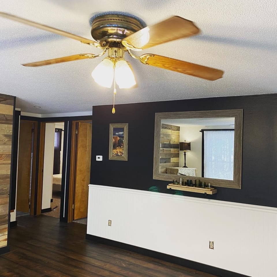 Living room flows into bathroom and bedrooms 
