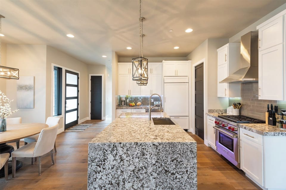 Main Floor - Kitchen