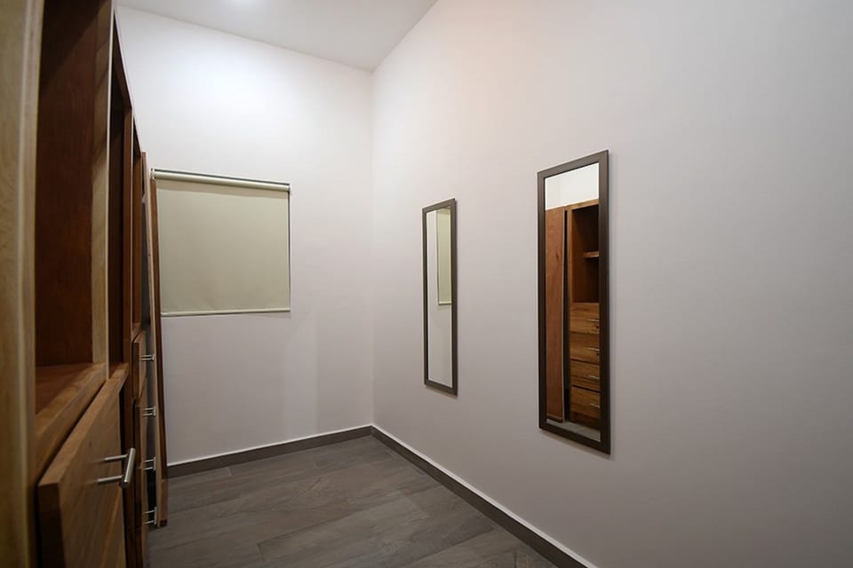 Master Bedroom Closet