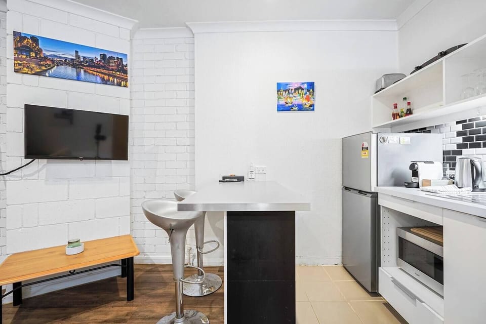 Breakfast bar