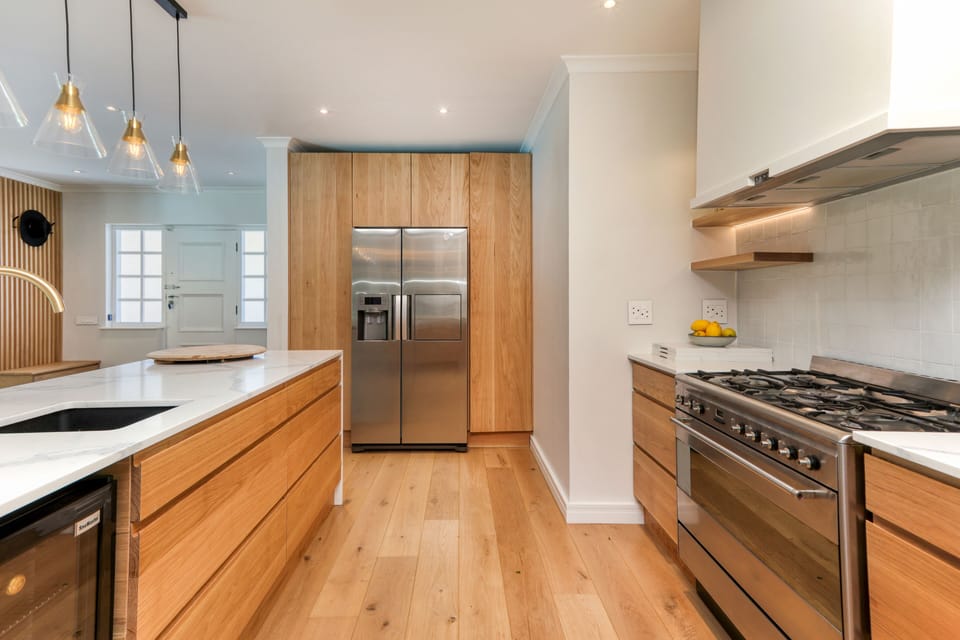 Brand new kitchen with gas hob.