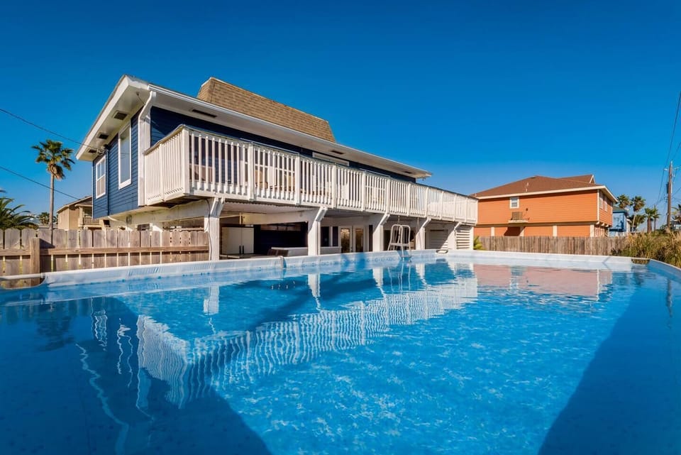 Cool off from the hot Texas heat in the private 32ft X 16ft X 4.5ft pool