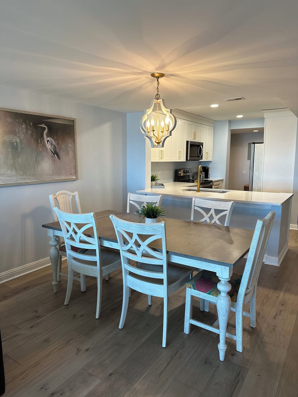 Dining area with seating for 6