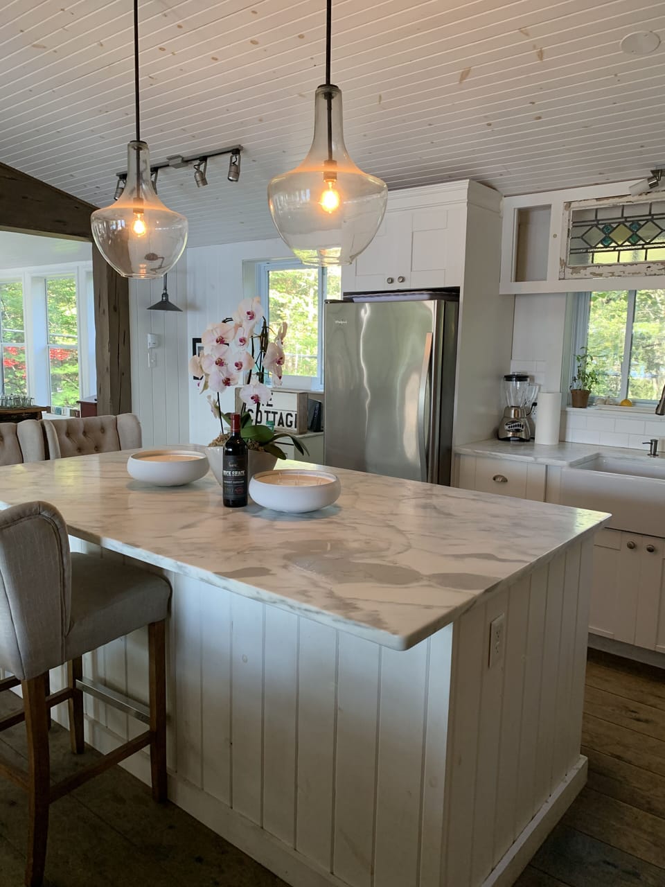 Kitchen island