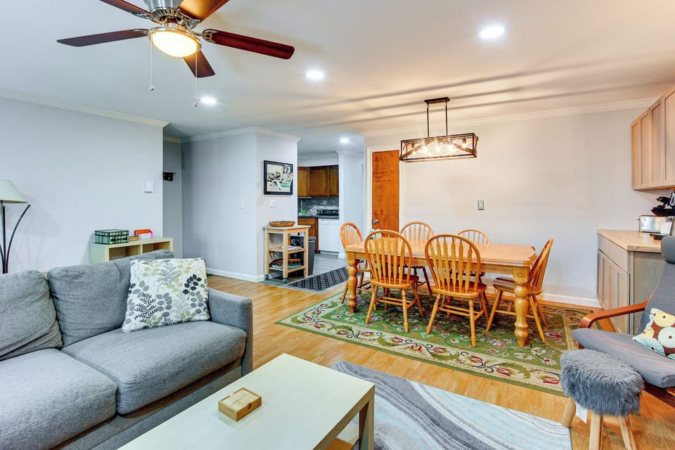 Dining Space | Dishware/Flatware | Lower Level