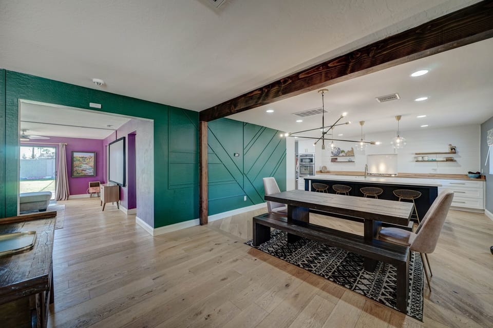Dining & Kitchen, open floor plan is great for entertaining