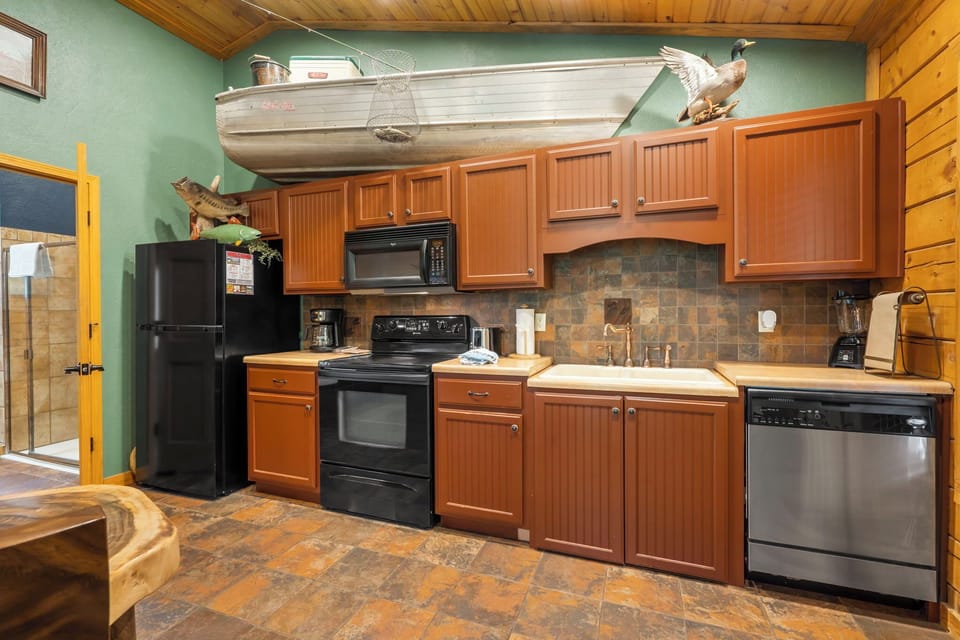 Fully Equipped Kitchen with Full-Size Appliances