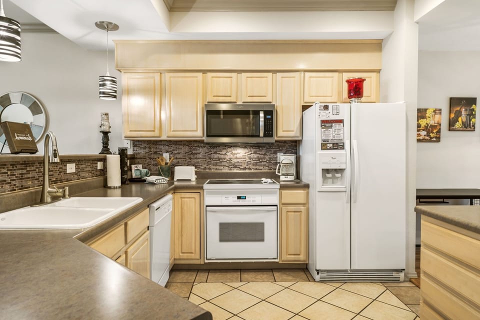 Full Kitchen with Major Appliances