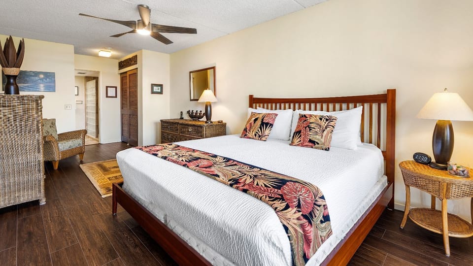 King bed with night stand