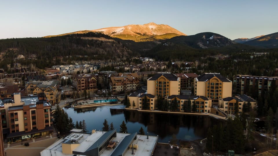 Featuring a lake at your front door.