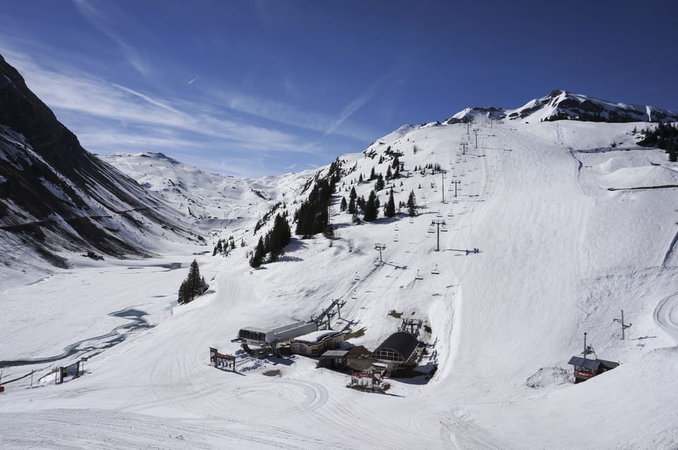 Snow and ski sports