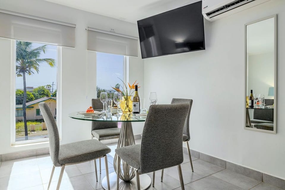 Modern Spacious Suite With A King Size