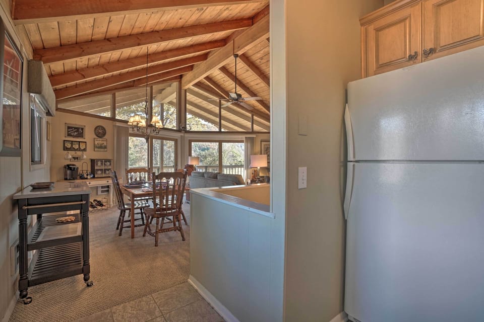 Kitchen | Dishware/Flatware