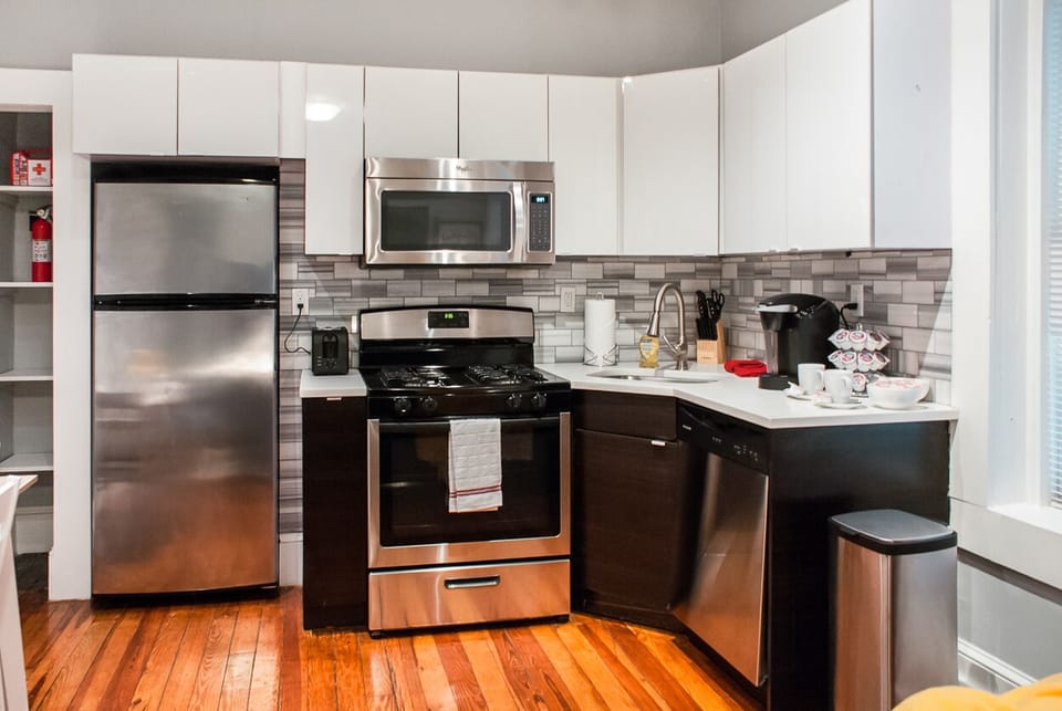 Full kitchen with amenities