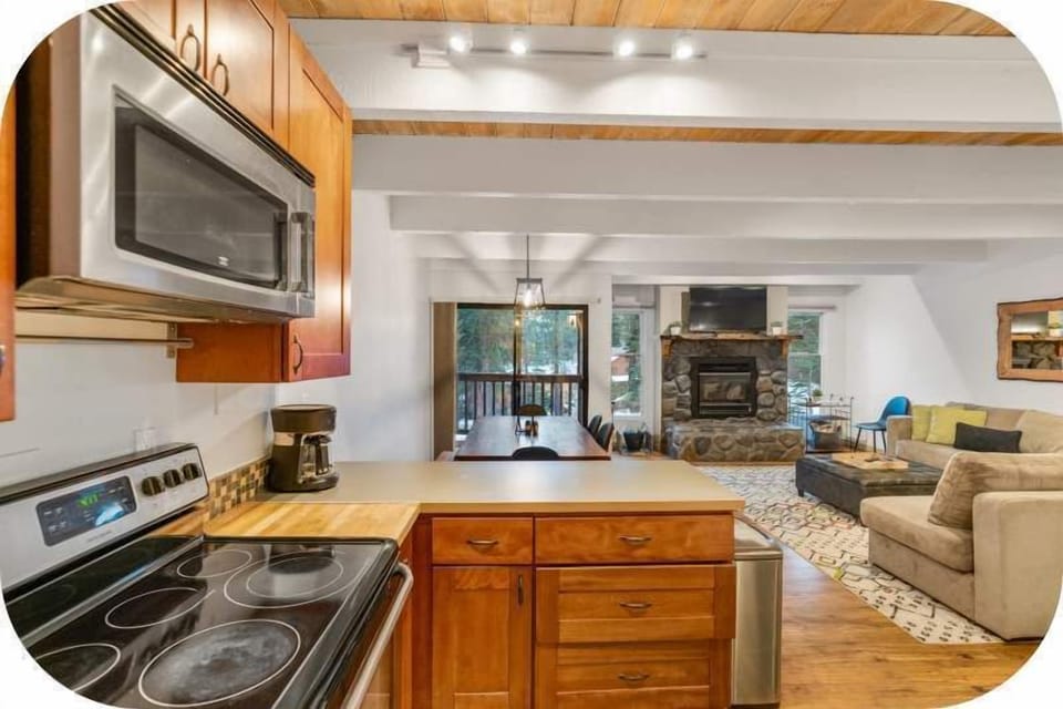 Open floor plan keeps you all together on vacation