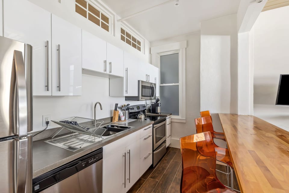 Suite 03-Bathroom