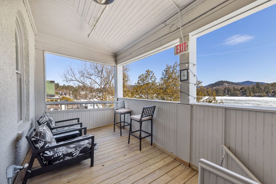 Suite 07-Balcony