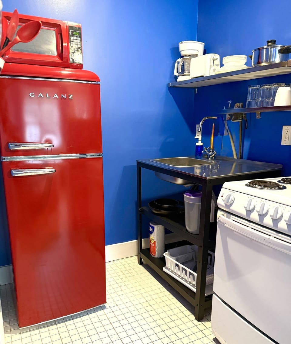 Bungalow Cottage Kitchen