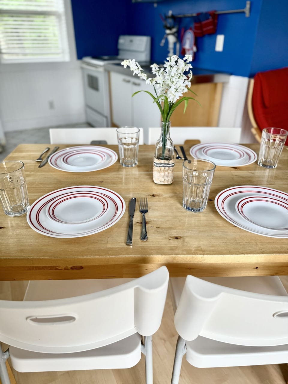 Dining for 4