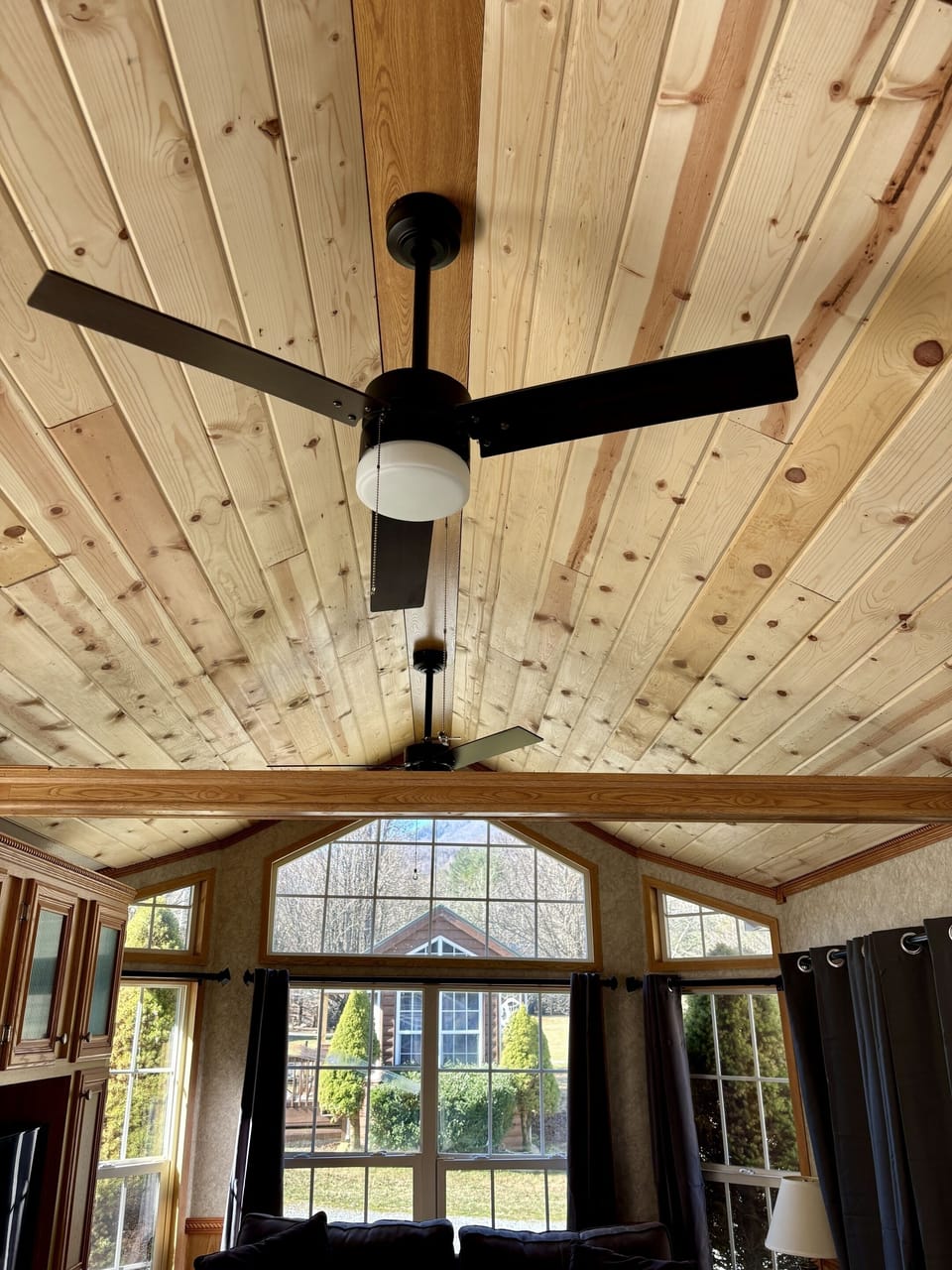 T&G ceiling creates a stunning, elegant atmosphere.
