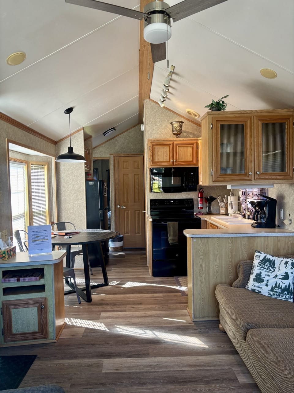 Kitchen/ Dining 