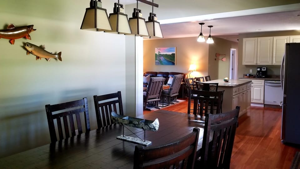 Dining room (2)