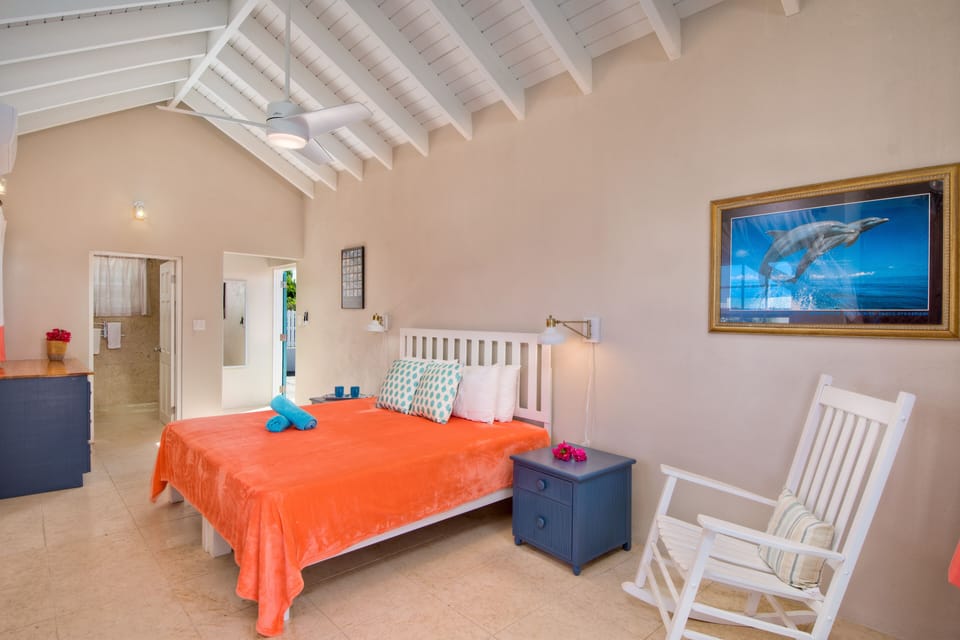 king en suite on upper floor