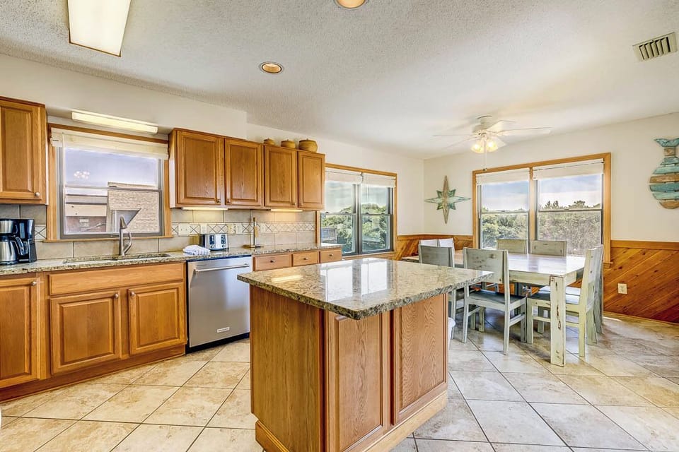 Top-Level Kitchen with Bar (seats 2)