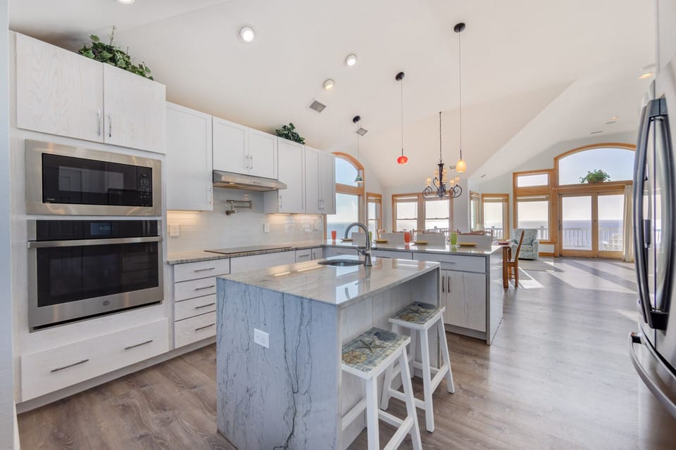 Surf-Or-Sound-Realty-934-Privasea-Beach-Kitchen-03