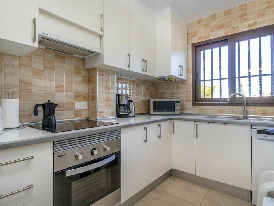 Property, Room, Countertop, Cabinetry, Kitchen, Furniture, Building, Interior Design, Real Estate, House