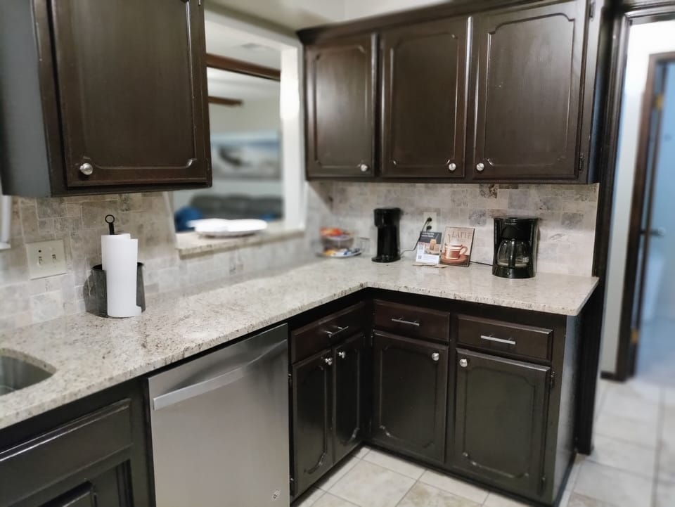 kitchen remodel new countertops....