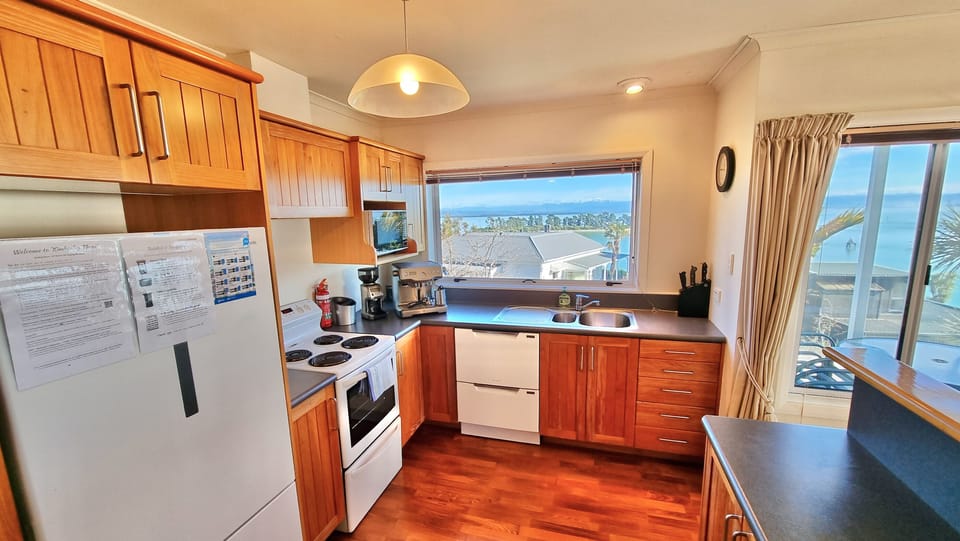 Fully-equipped kitchen with all you could need to prepare wonderful meals