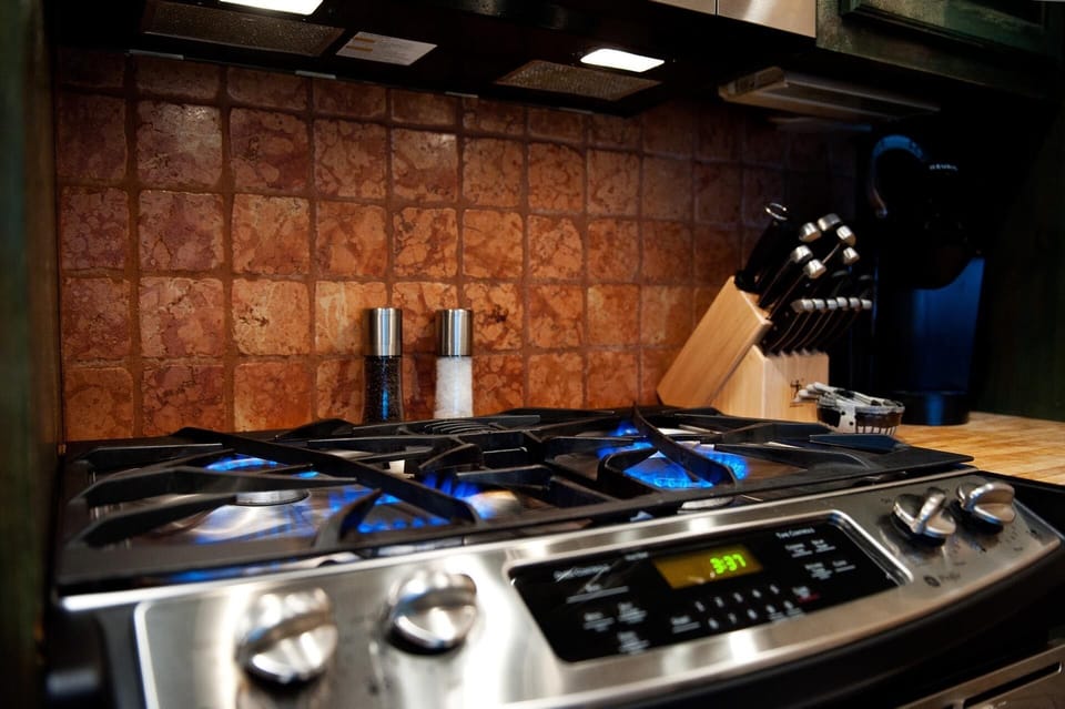 Full Kitchen