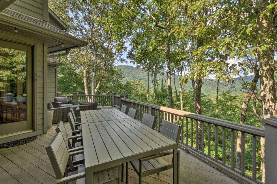 3 Furnished Decks | Year-Round Views | 3-Level Home