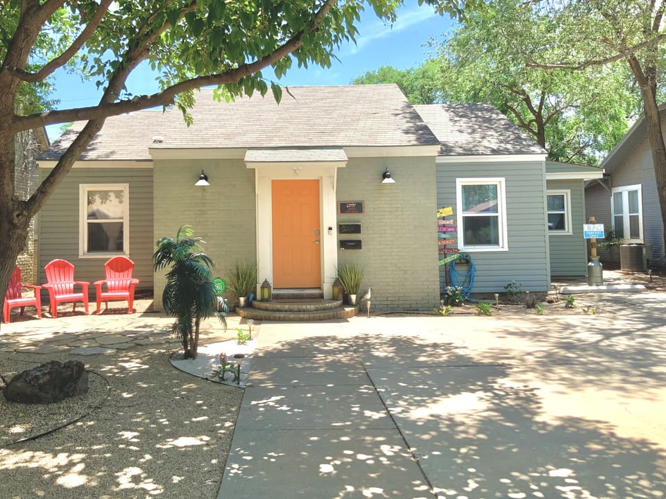 The front house is the Copacabana, also available to rent by itself.