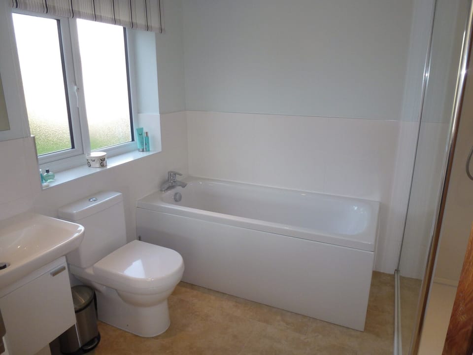 Bathroom | Manor Farm Cottage, Hampton in Arden