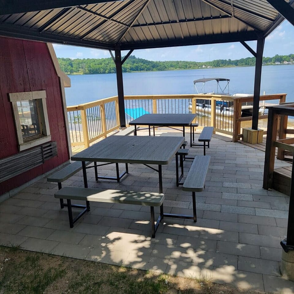 Gazebo next to Log Cabin overlooks the beach, great for hanging out at the lake!