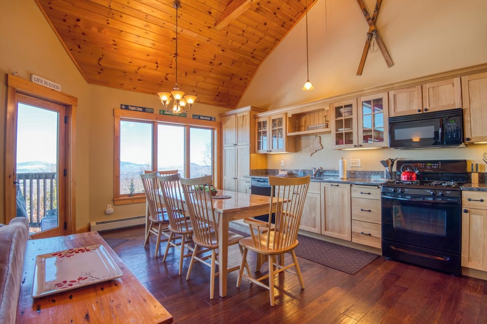 Kitchen and dining area