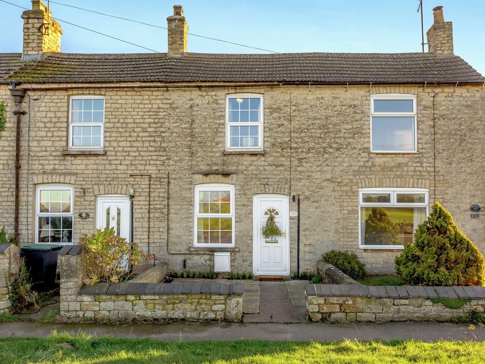 Property on left hand side | Red Kite Cottage, Stamford, near Easton-on-the-Hill
