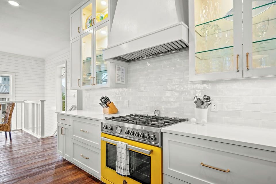 Kitchen, 2nd Floor