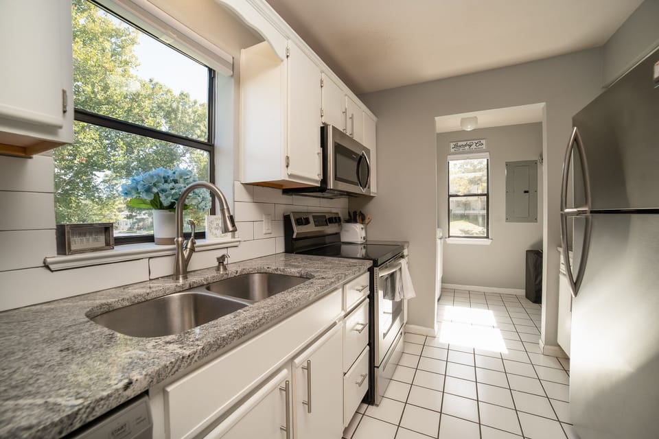 Full Kitchen
