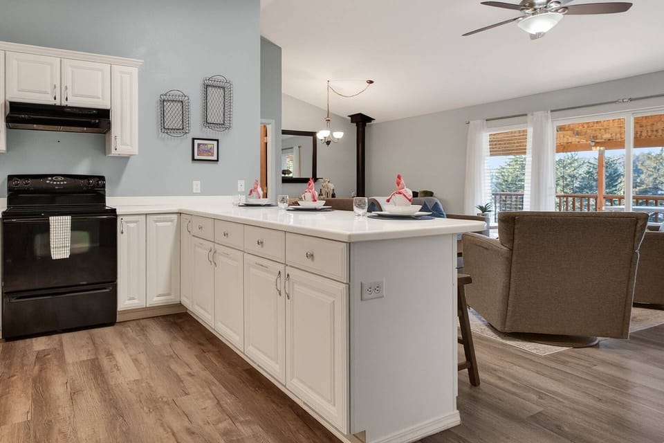 Kitchen Upper Level